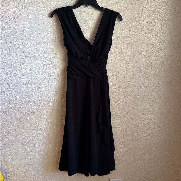 White House Black Market Dresses & Skirts - White House Black Market Black Sleeveless Dress Open Back Crisscross Size 2
